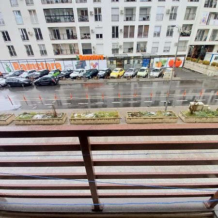 Two Rooms And Kitchen, Bathroom With Balcony Apartment Skopje Exterior photo