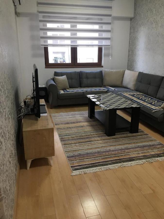 Two Rooms And Kitchen, Bathroom With Balcony Apartment Skopje Exterior photo